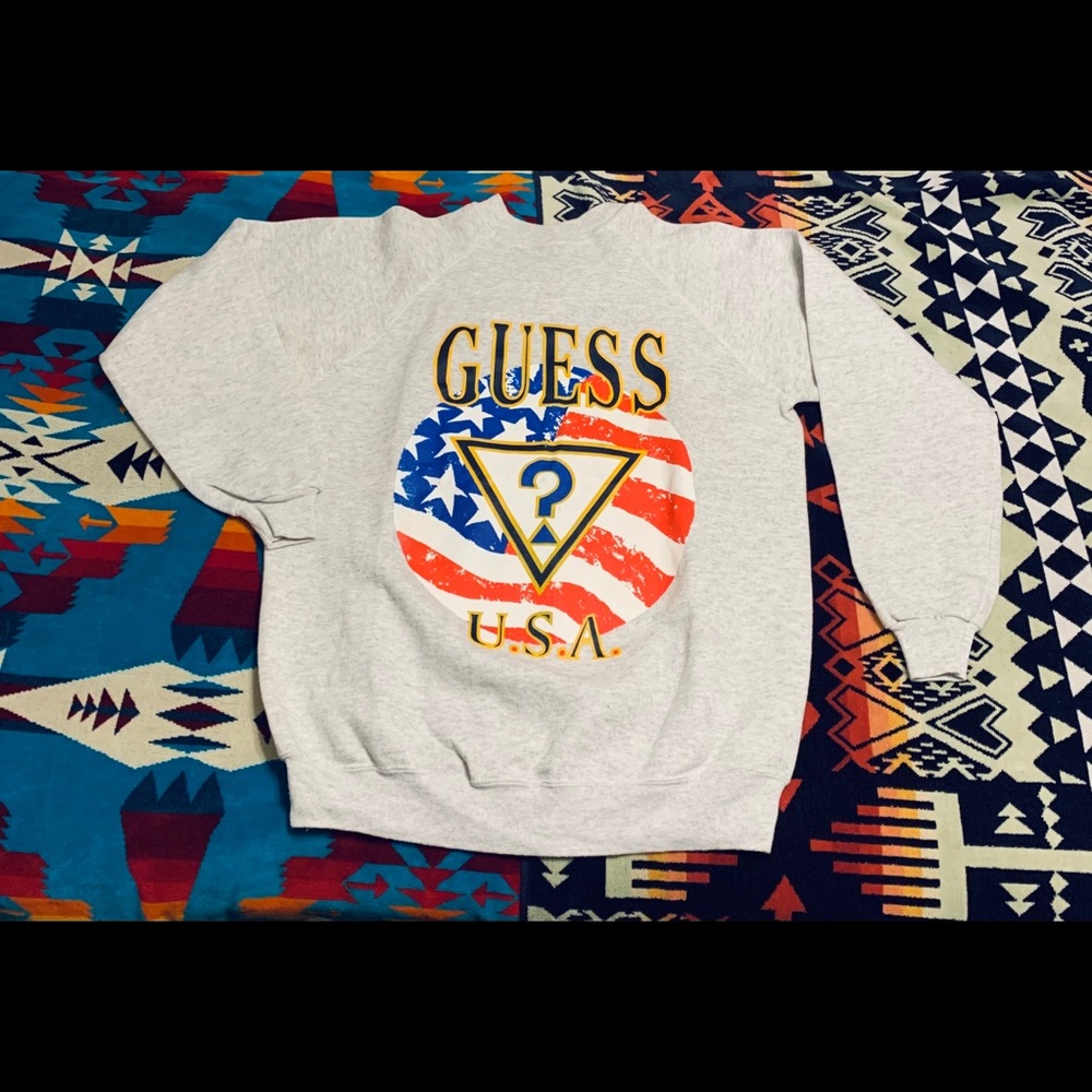 Vintage Guess USA raglan crewneck boot.